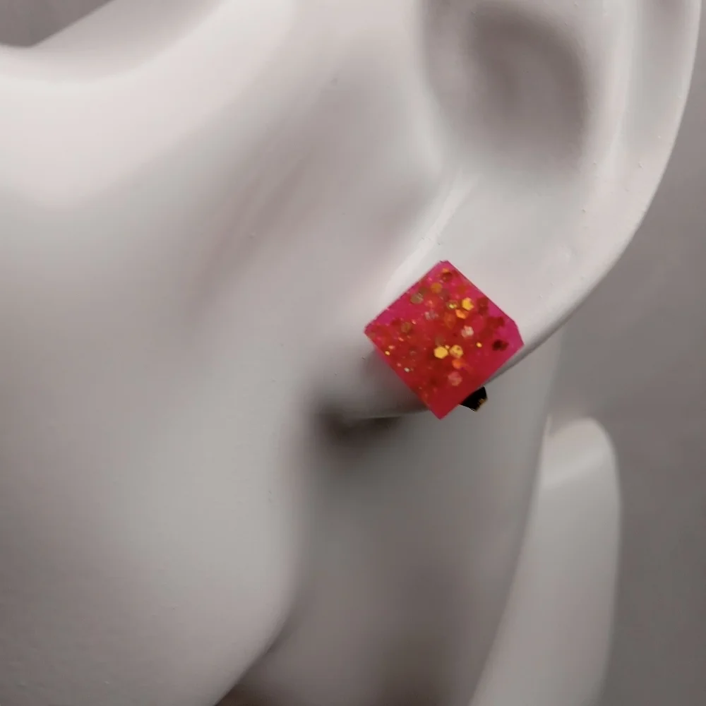 5/$25 Pink Glitter Square Stud Earrings
